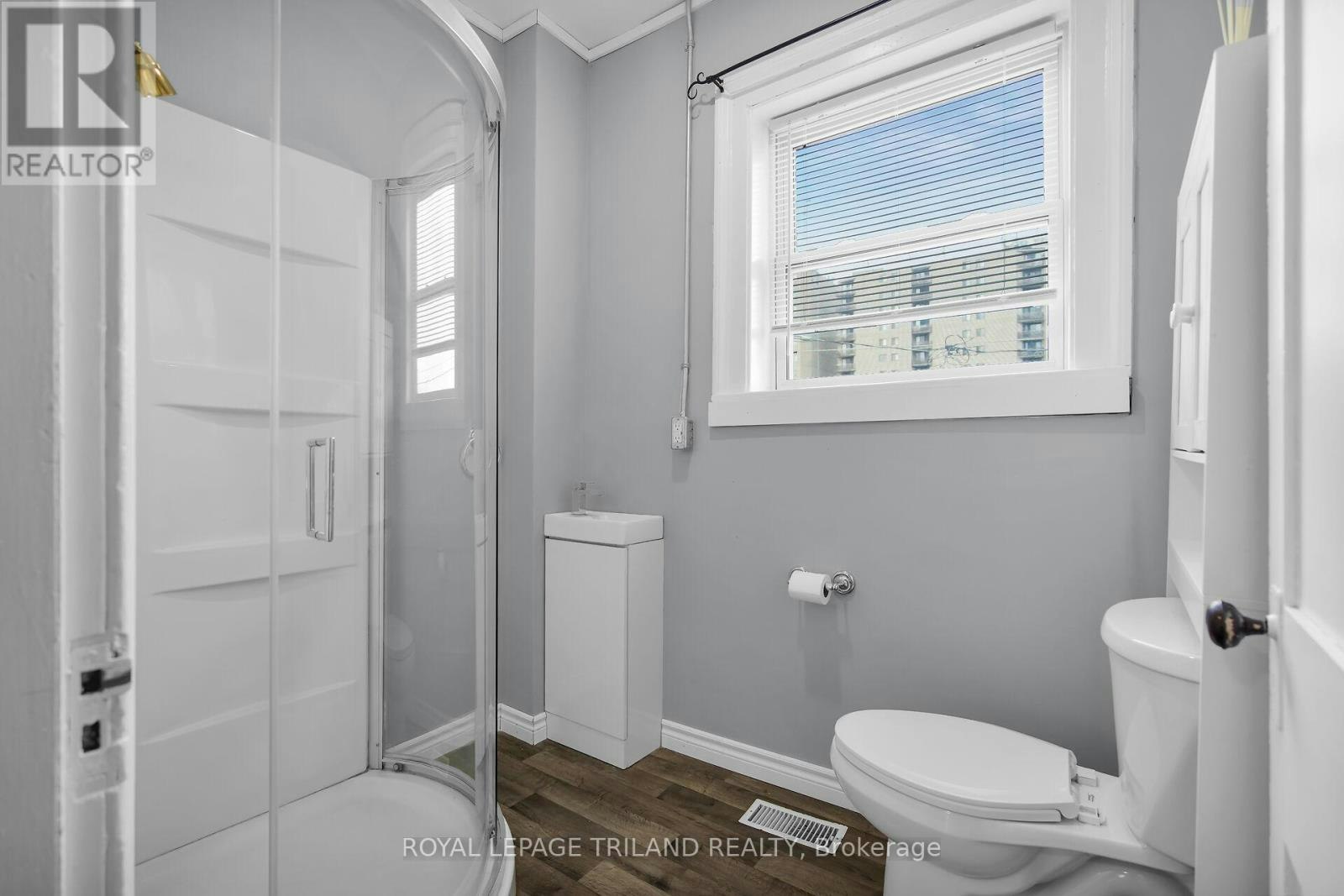 2-122 Centre Street, St. Thomas, ON, N5R 2Z9 - 9