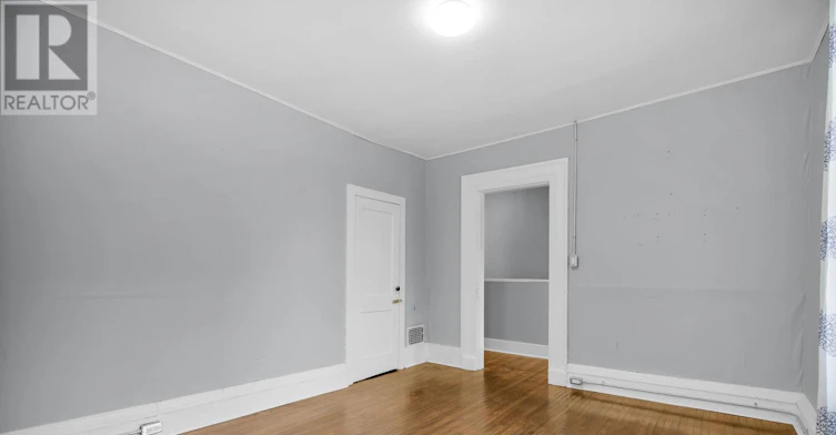 2-122 Centre Street, St. Thomas, ON, N5R 2Z9