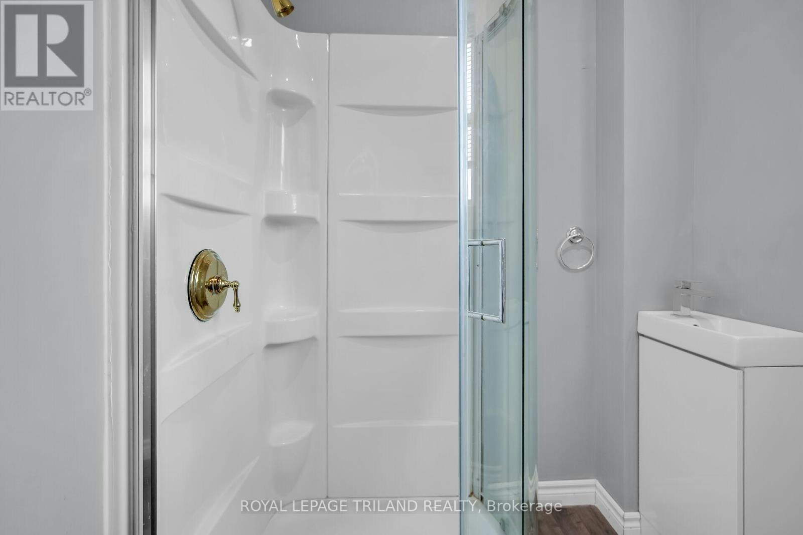 2-122 Centre Street, St. Thomas, ON, N5R 2Z9 - 10