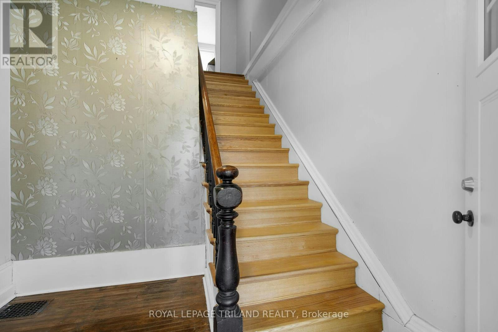 2-122 Centre Street, St. Thomas, ON, N5R 2Z9 - 11