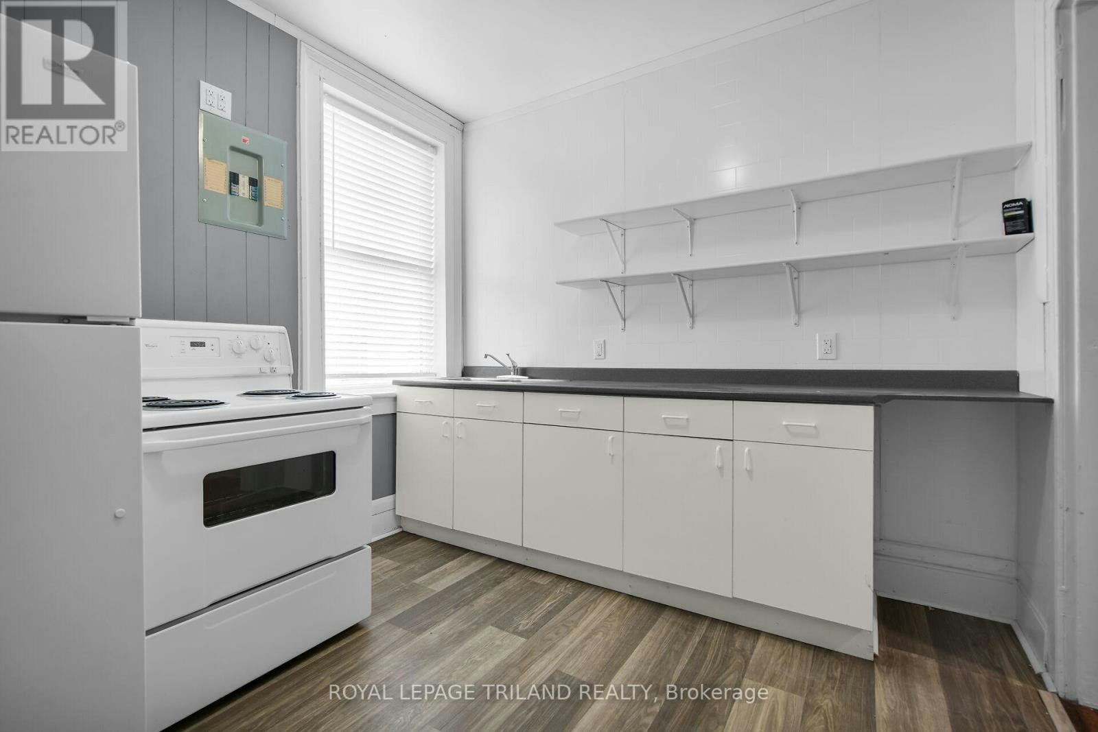 2-122 Centre Street, St. Thomas, ON, N5R 2Z9 - 4