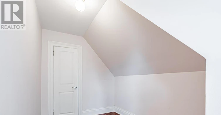 5 Bank Street, Toronto, ON, M6K 1R4 - 21