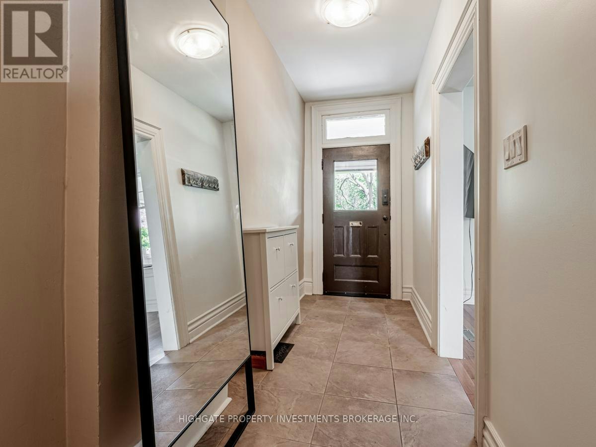 5 Bank Street, Toronto, ON, M6K 1R4 - 2