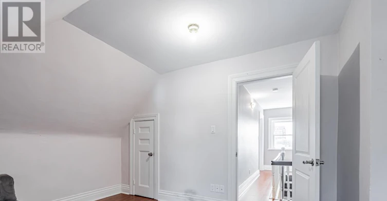 5 Bank Street, Toronto, ON, M6K 1R4 - 24