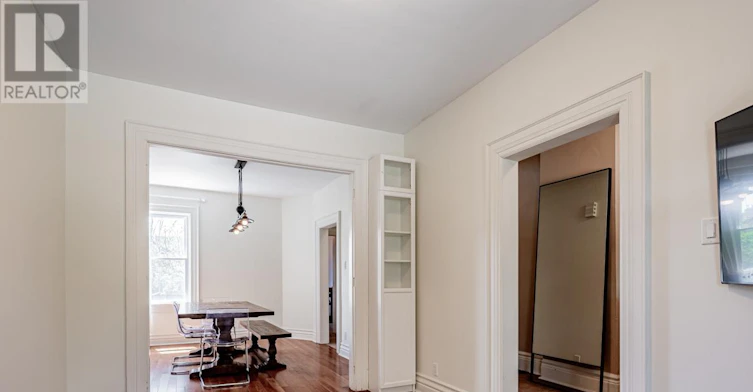 5 Bank Street, Toronto, ON, M6K 1R4 - 5