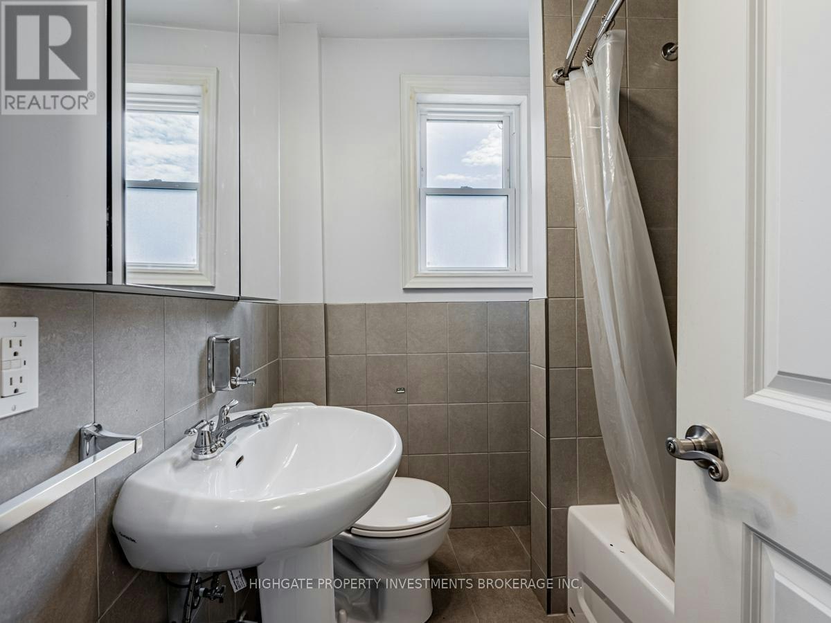 5 Bank Street, Toronto, ON, M6K 1R4 - 16