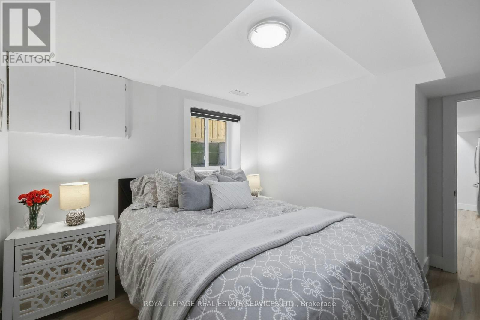 8 Briscoe Street W, London, ON, N6J 1L8 - 6