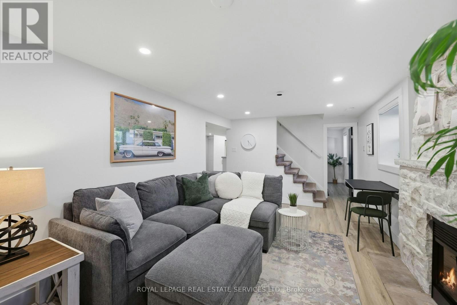 8 Briscoe Street W, London, ON, N6J 1L8