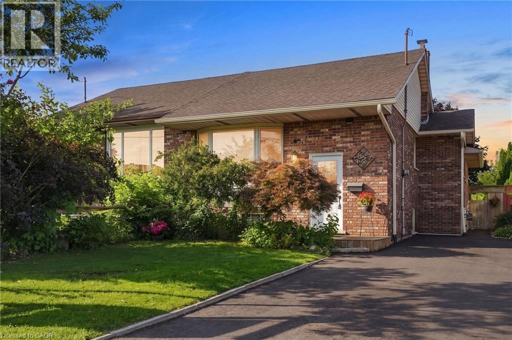 50 Adis Avenue, Hamilton, ON, L9C 6V3