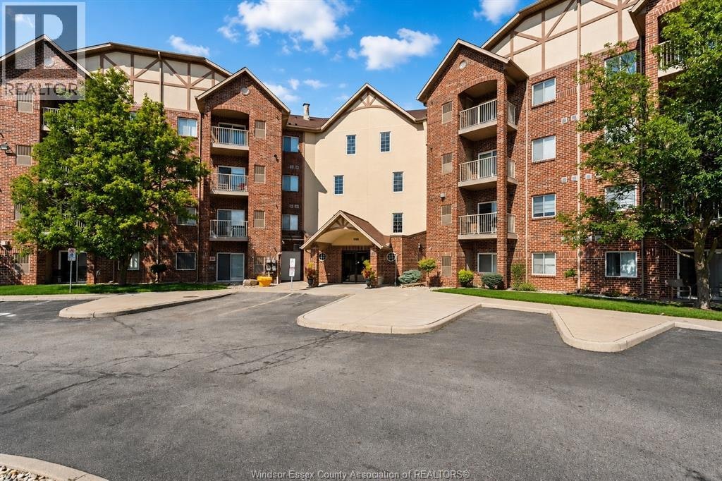 217-3160 Wildwood, Windsor, ON, N8R 2K8