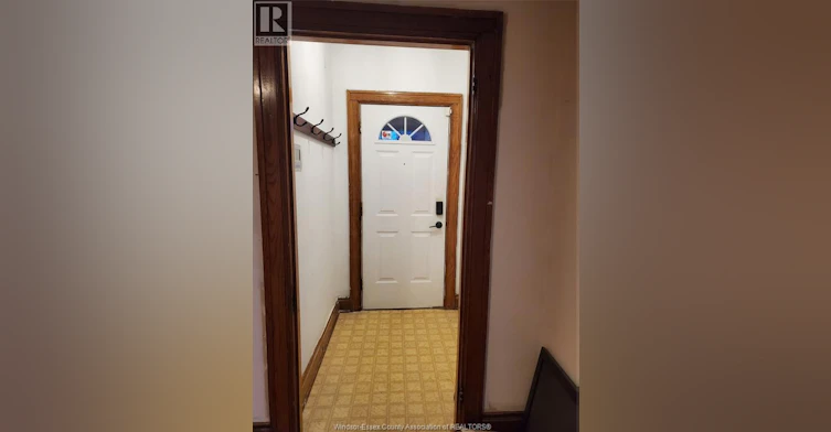 Main-725 Church Street, Windsor, ON, N9A 4T5
