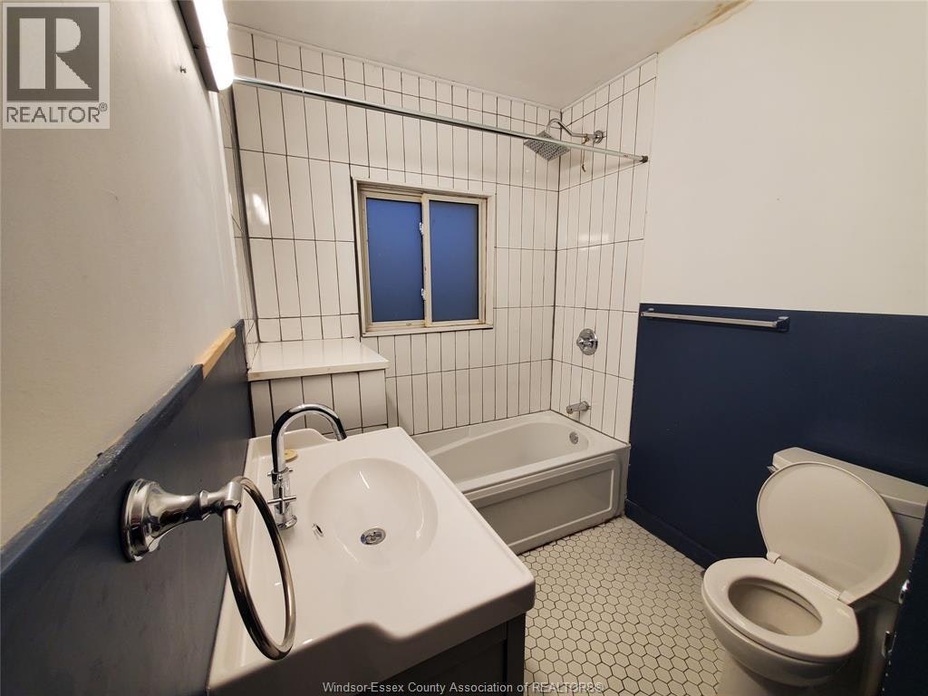 Main-725 Church Street, Windsor, ON, N9A 4T5 - 15
