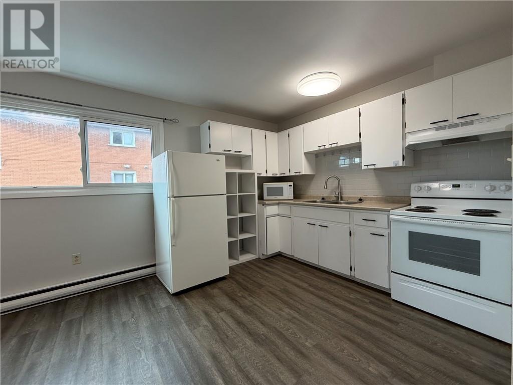 1-718 Barrydowne Road, Greater Sudbury, ON, P3A 3T5 - 3