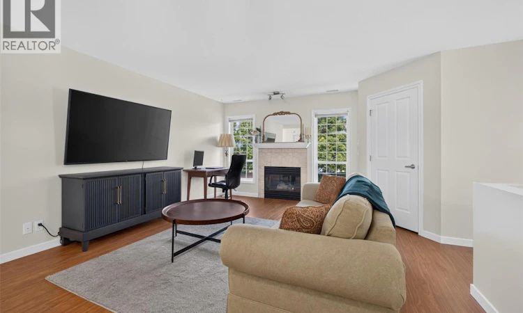 205-2350 Stillingfleet Road