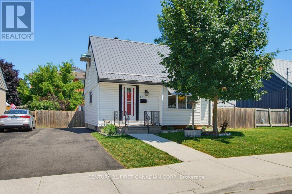 3 Parkside Drive, St. Thomas, ON, N5R 3T8