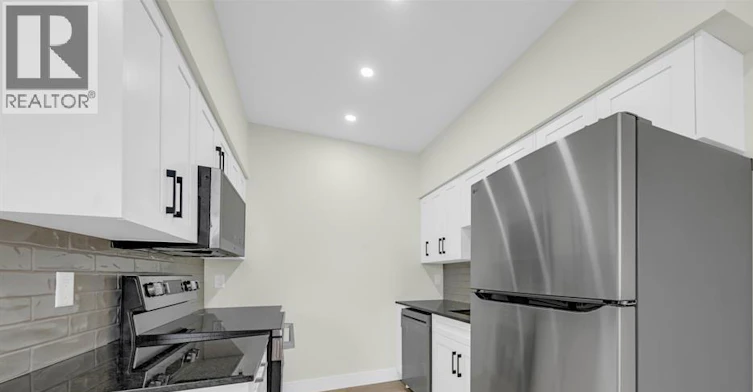 3177 Riverside Drive, Windsor, ON, N8Y 1A5 - 4