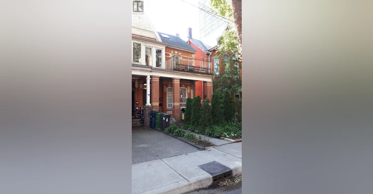 2-62 Henry Street, Toronto, ON, M5T 1X2