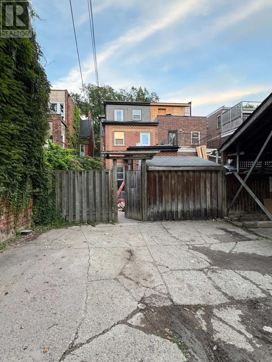 2-62 Henry Street, Toronto, ON, M5T 1X2 - 19