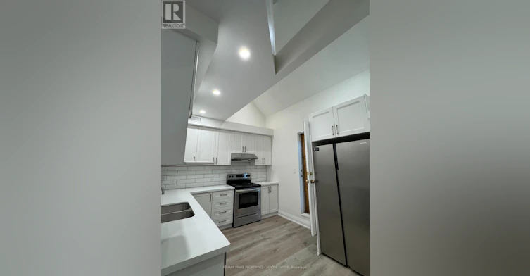 2-62 Henry Street, Toronto, ON, M5T 1X2 - 3