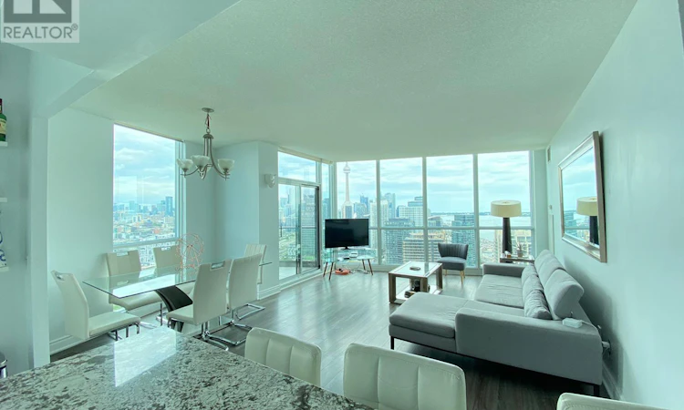 UPH 2-219 Fort York Boulevard