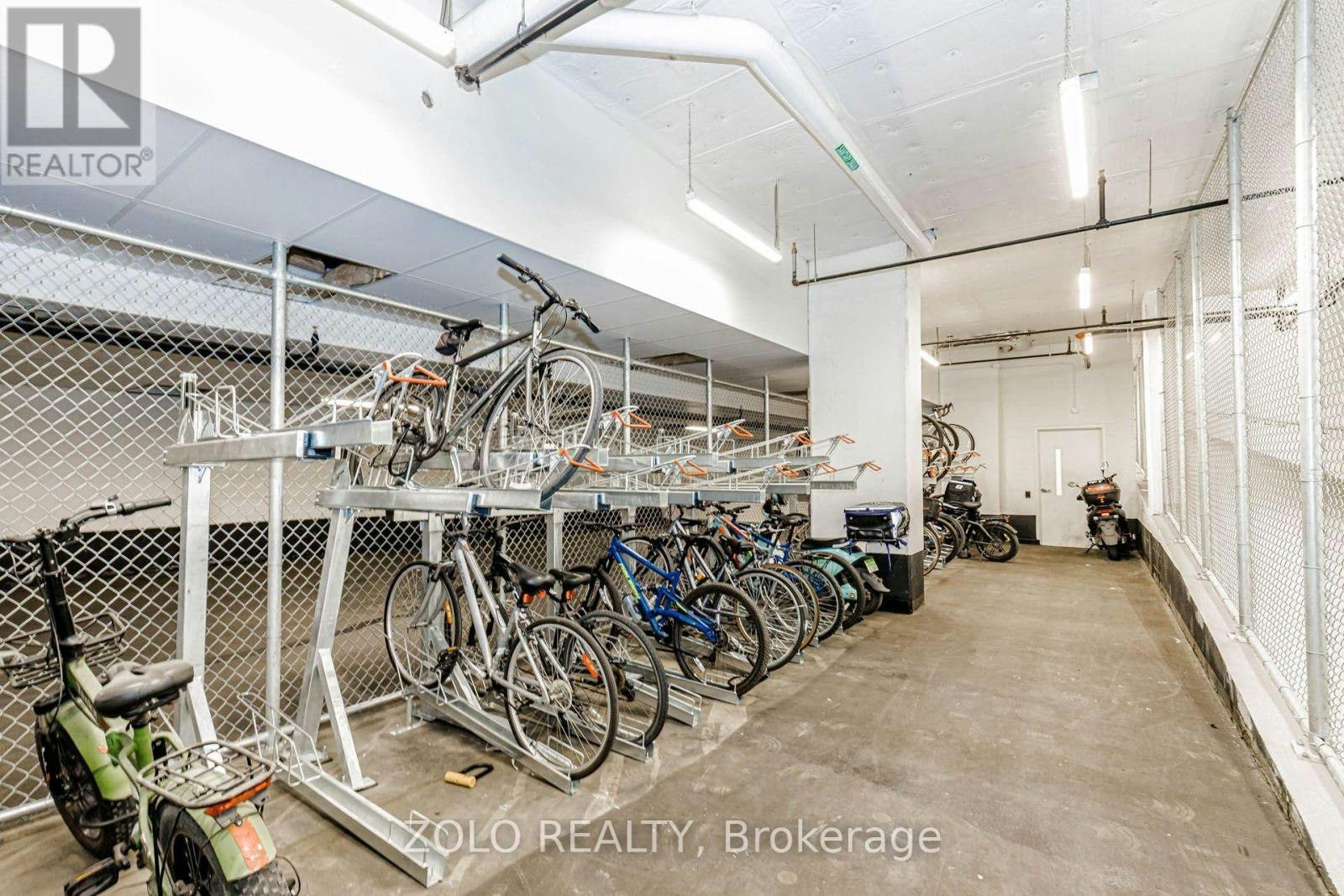 465-30 Dreamers Way, Toronto, ON, M5A 0Y7 - 43