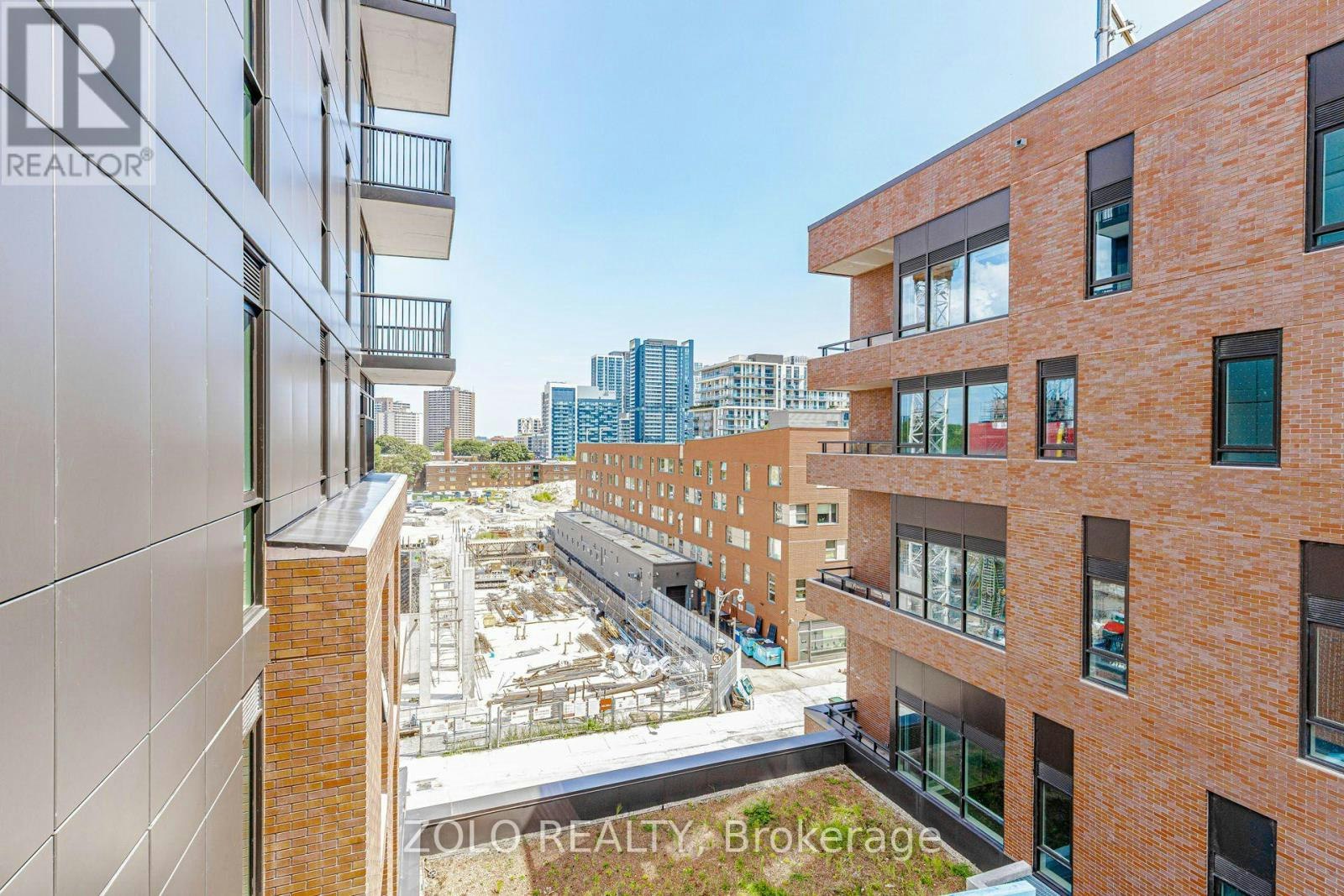 465-30 Dreamers Way, Toronto, ON, M5A 0Y7 - 40