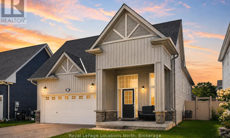 214 Springfield Crescent