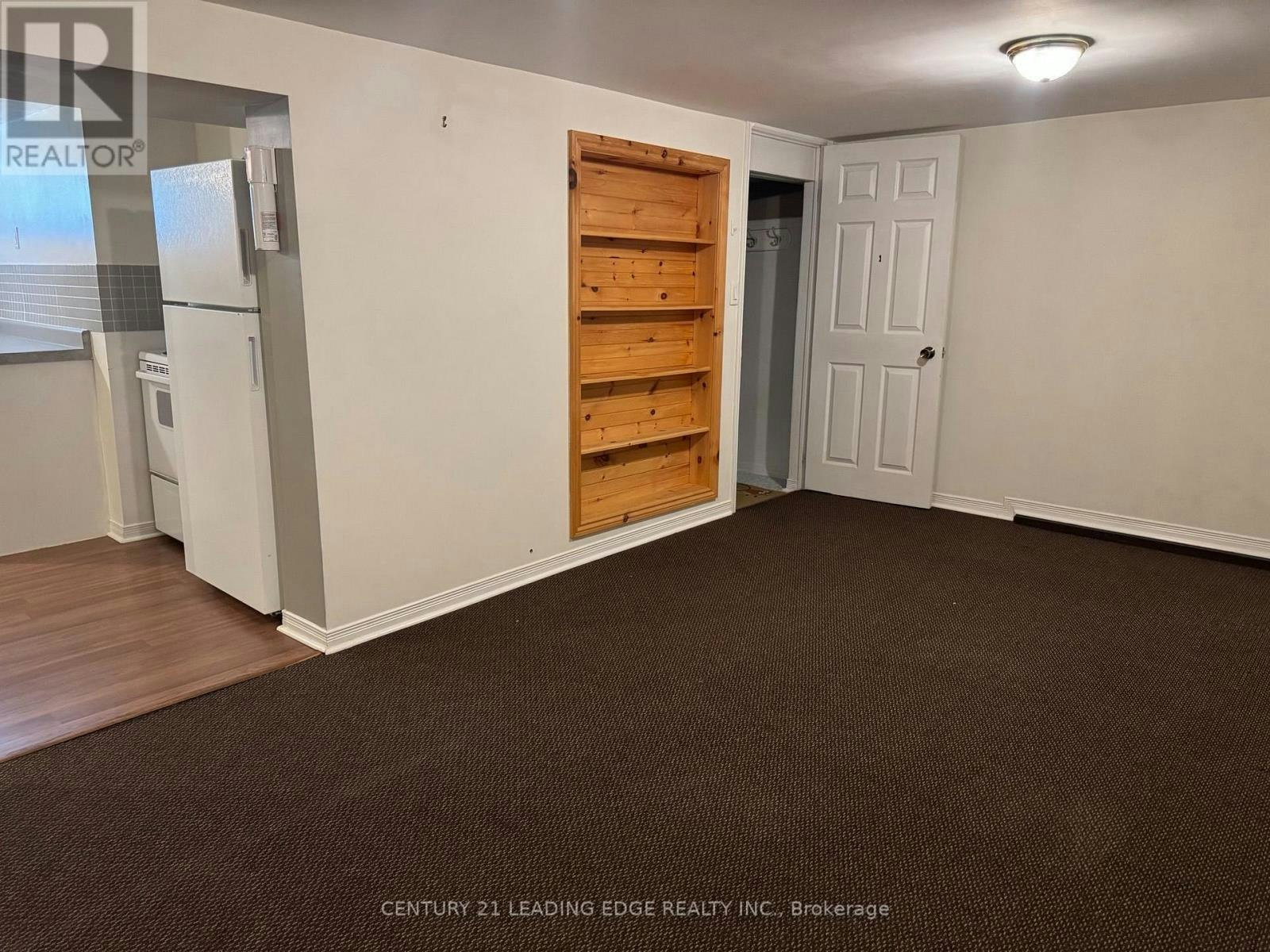 293 Oshawa Boulevard N, Oshawa, ON, L1G 5T2 - 2