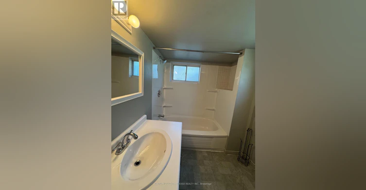 293 Oshawa Boulevard N, Oshawa, ON, L1G 5T2 - 8
