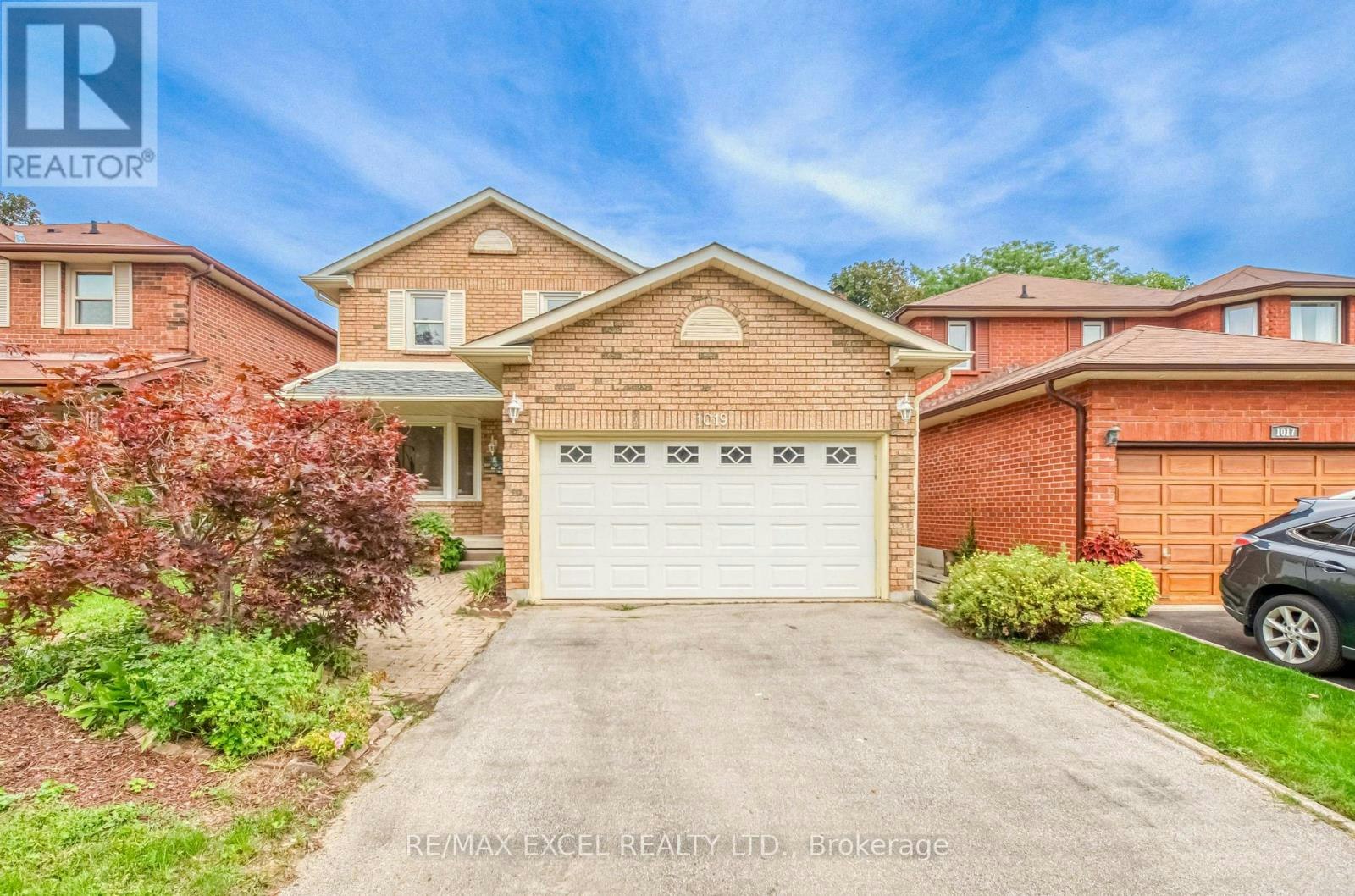 1019 Rouge Valley Drive, Pickering, ON, L1V 4N8