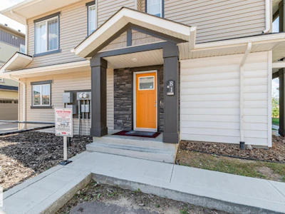 81-1530 Tamarack Bv NW - 2