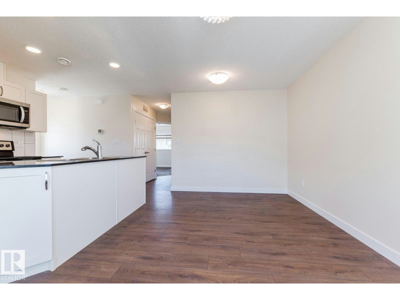 81-1530 Tamarack Bv NW - 5