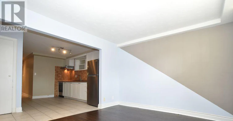 1-42 Emerald Crescent, Toronto, ON, M8V 2B6 - 5