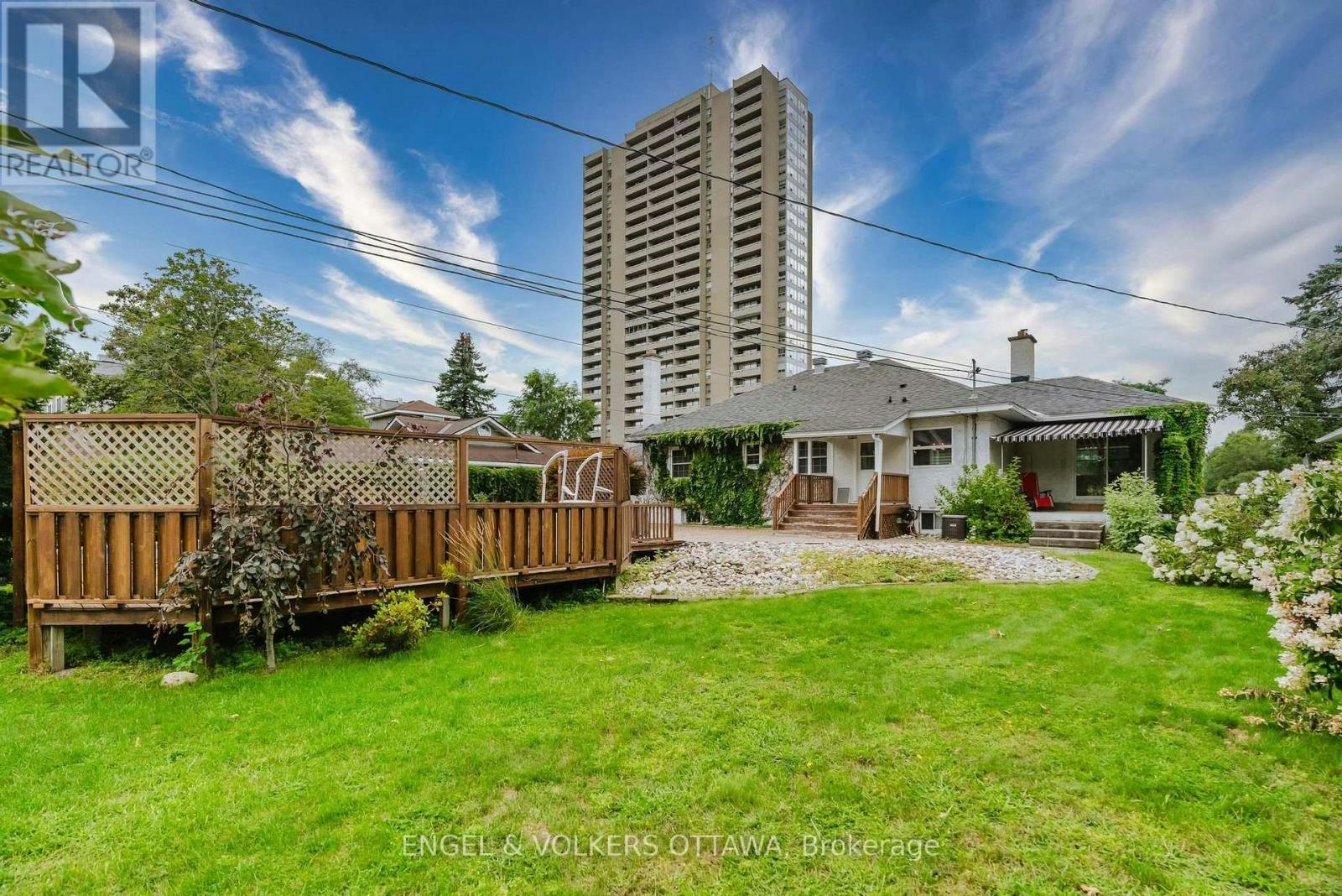 1988 Carling Avenue, Ottawa, ON, K2A 1G1 - 46