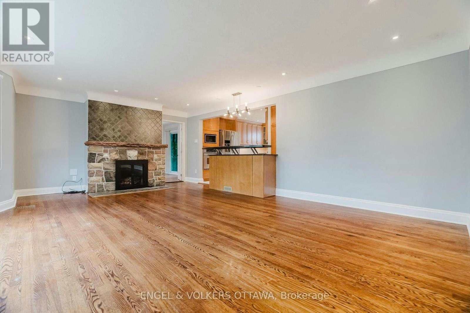 1988 Carling Avenue, Ottawa, ON, K2A 1G1 - 6