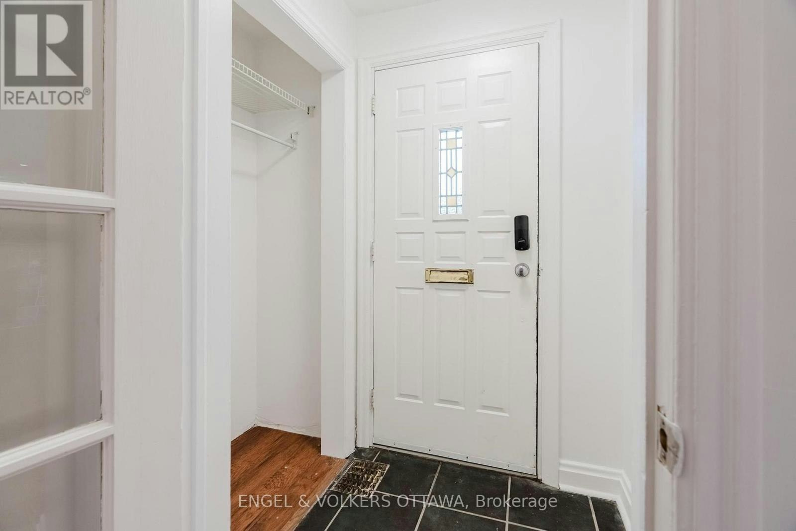1988 Carling Avenue, Ottawa, ON, K2A 1G1 - 3
