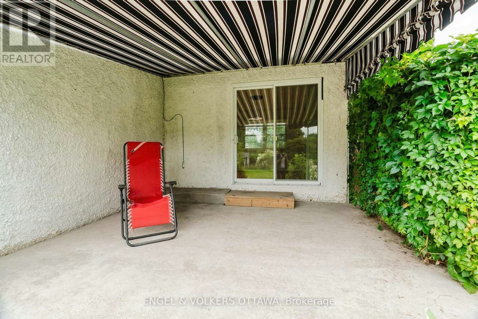1988 Carling Avenue, Ottawa, ON, K2A 1G1 - 41