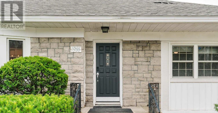 1988 Carling Avenue, Ottawa, ON, K2A 1G1 - 2