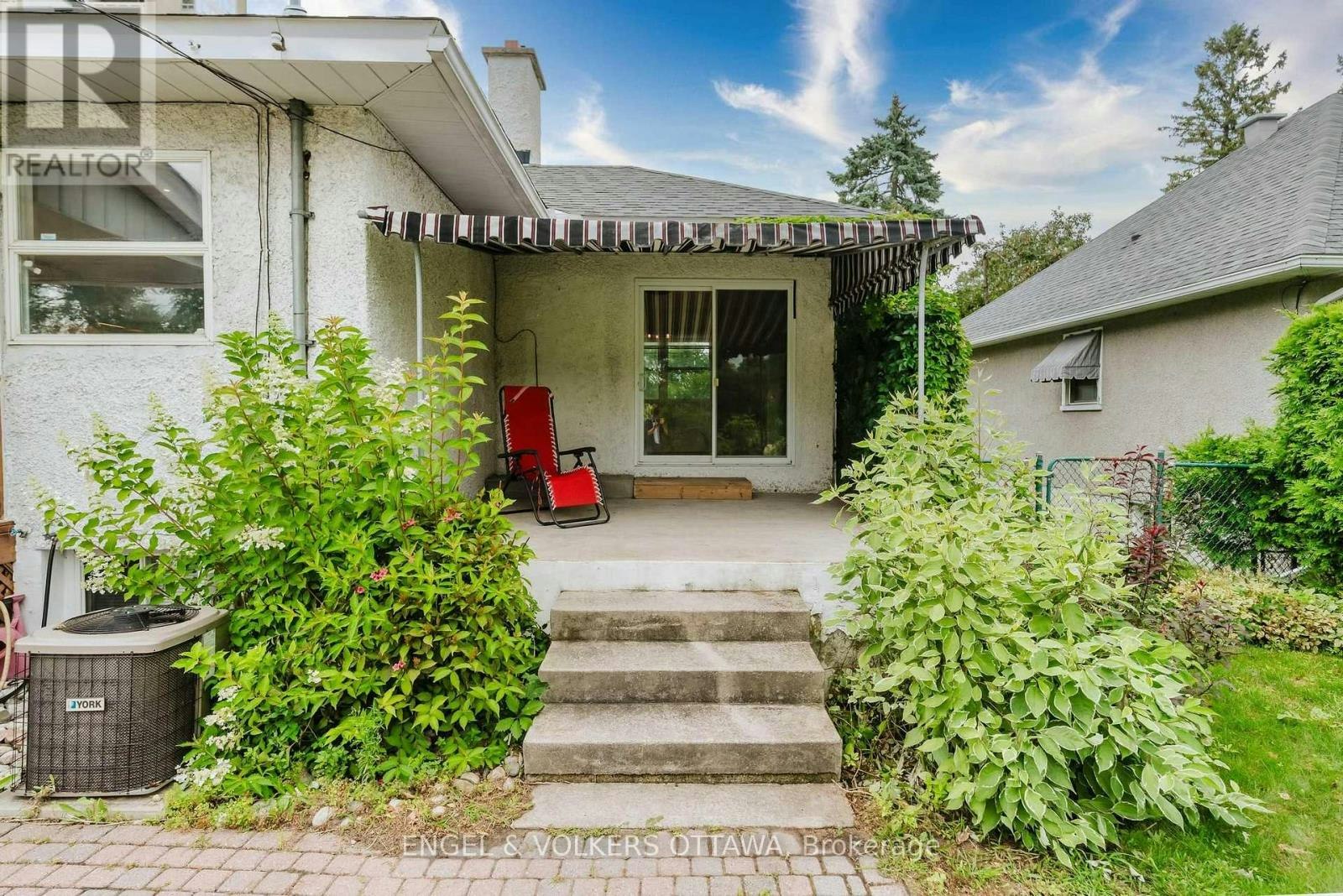 1988 Carling Avenue, Ottawa, ON, K2A 1G1 - 40