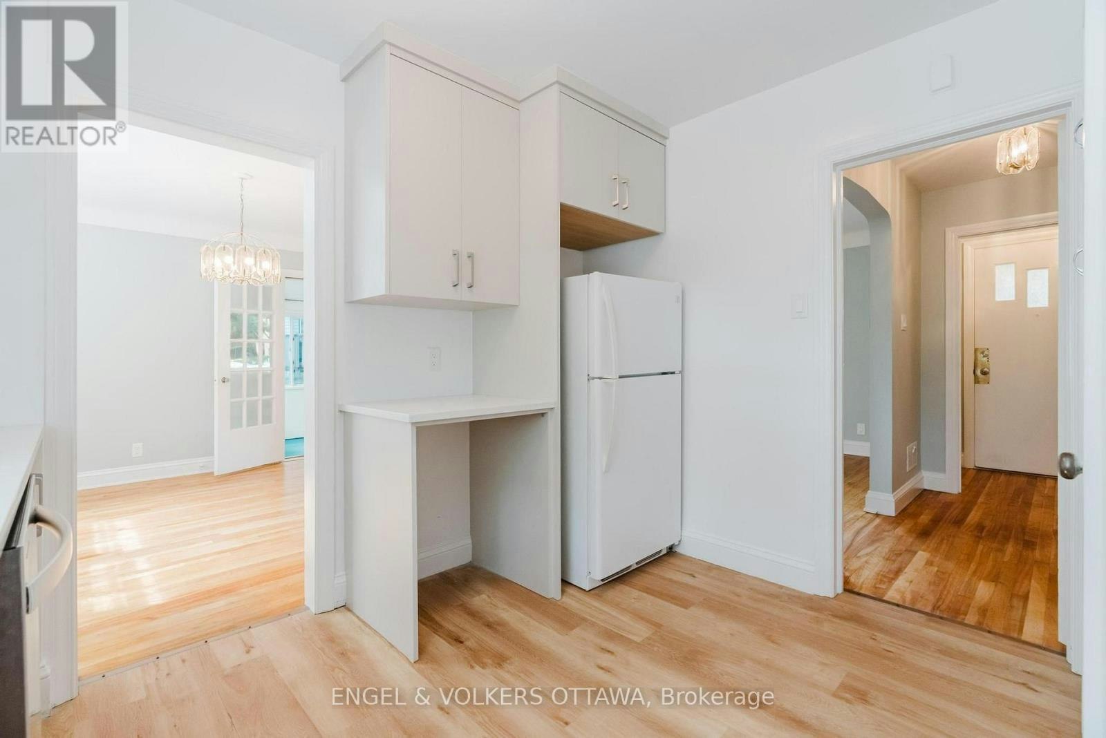 2028 Carling Avenue, Ottawa, ON, K2A 1G2 - 21