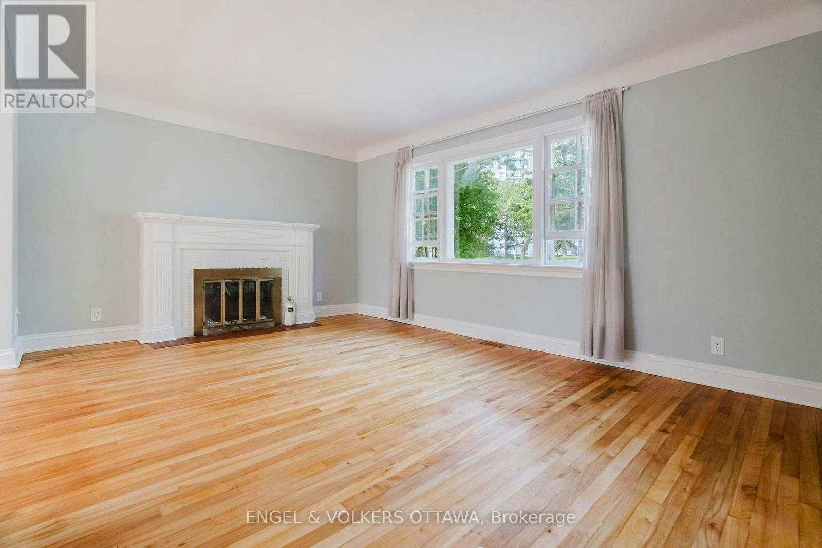 2028 Carling Avenue, Ottawa, ON, K2A 1G2 - 9