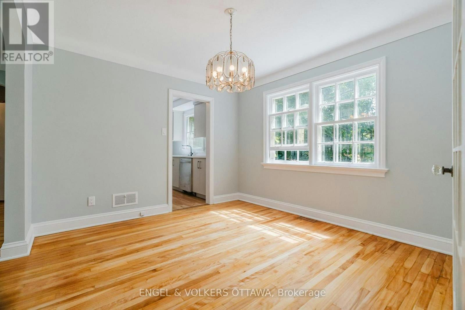 2028 Carling Avenue, Ottawa, ON, K2A 1G2 - 16