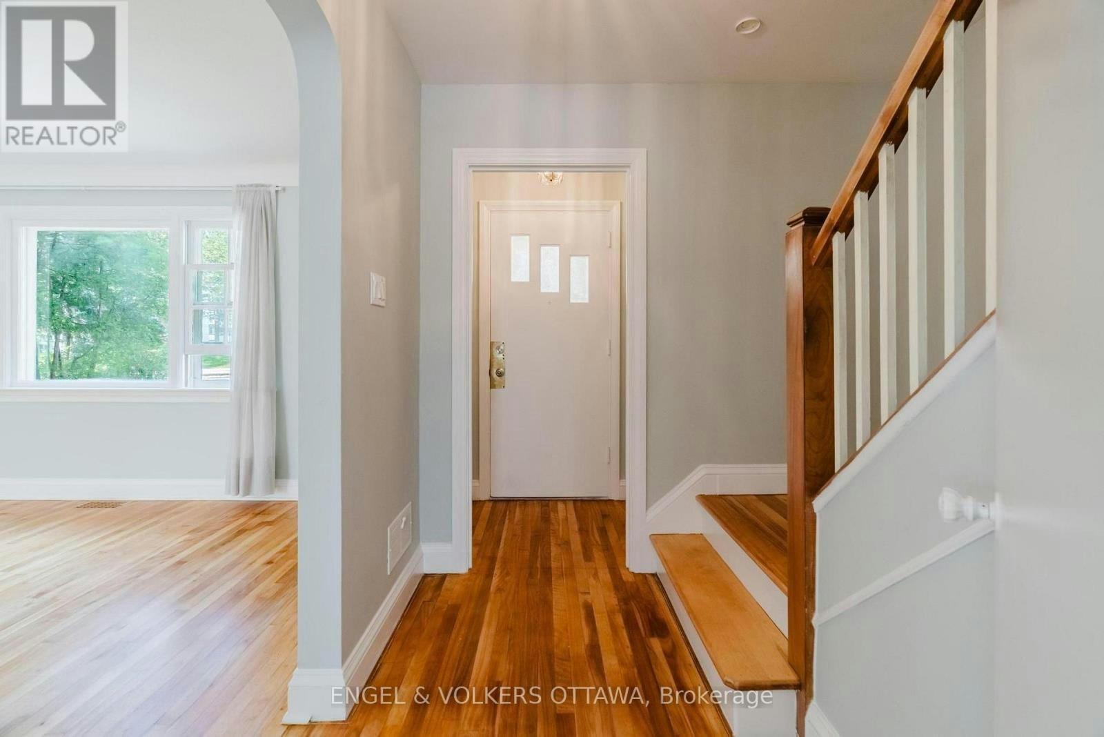 2028 Carling Avenue, Ottawa, ON, K2A 1G2 - 5