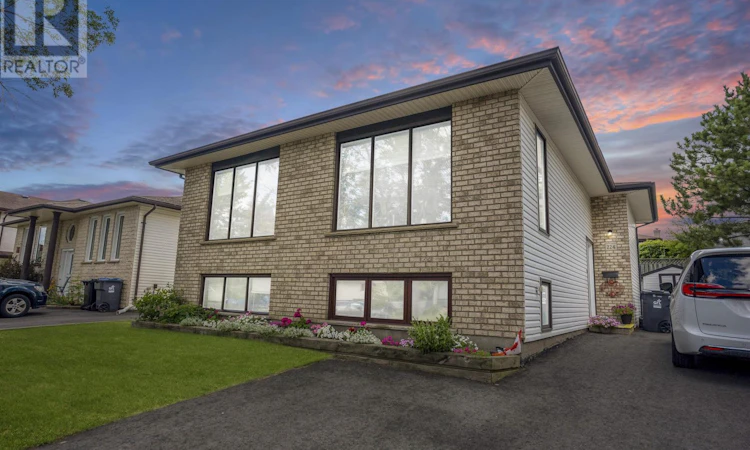 224 London Drive