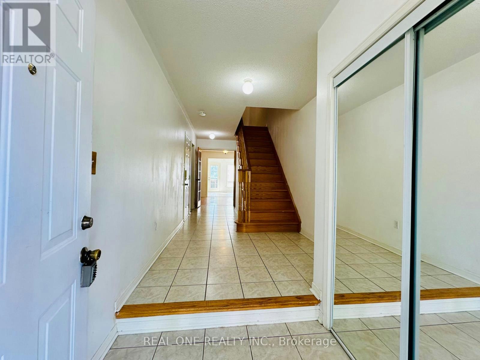 104 Revelstoke Crescent, Richmond Hill, ON, L4B 4T4 - 3