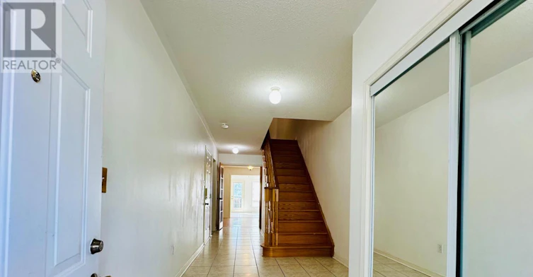 104 Revelstoke Crescent, Richmond Hill, ON, L4B 4T4 - 3