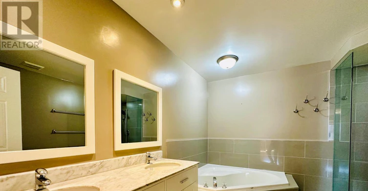 104 Revelstoke Crescent, Richmond Hill, ON, L4B 4T4 - 14