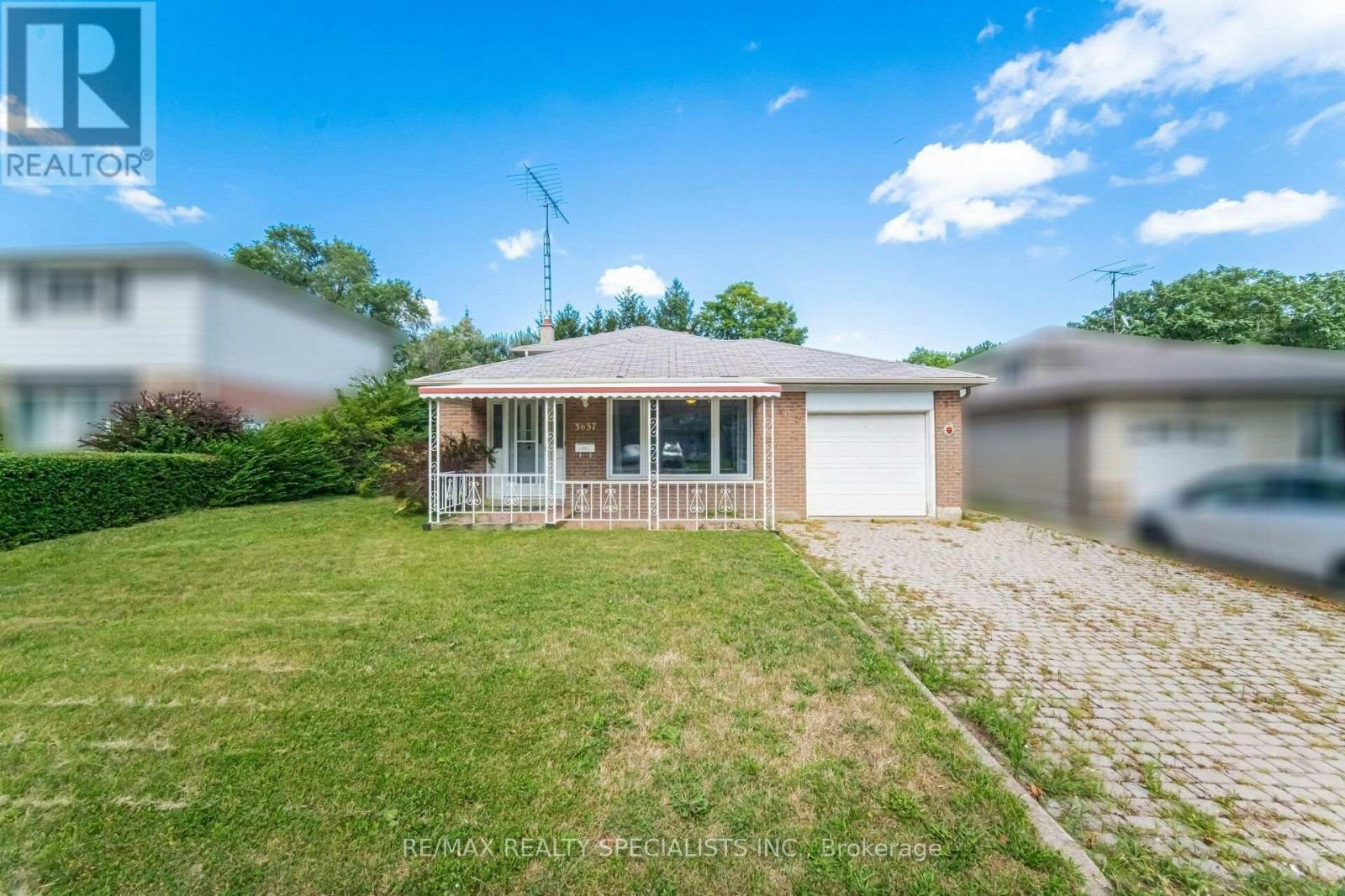 3637 Chiplow Road, Mississauga, ON, L4X 2R1