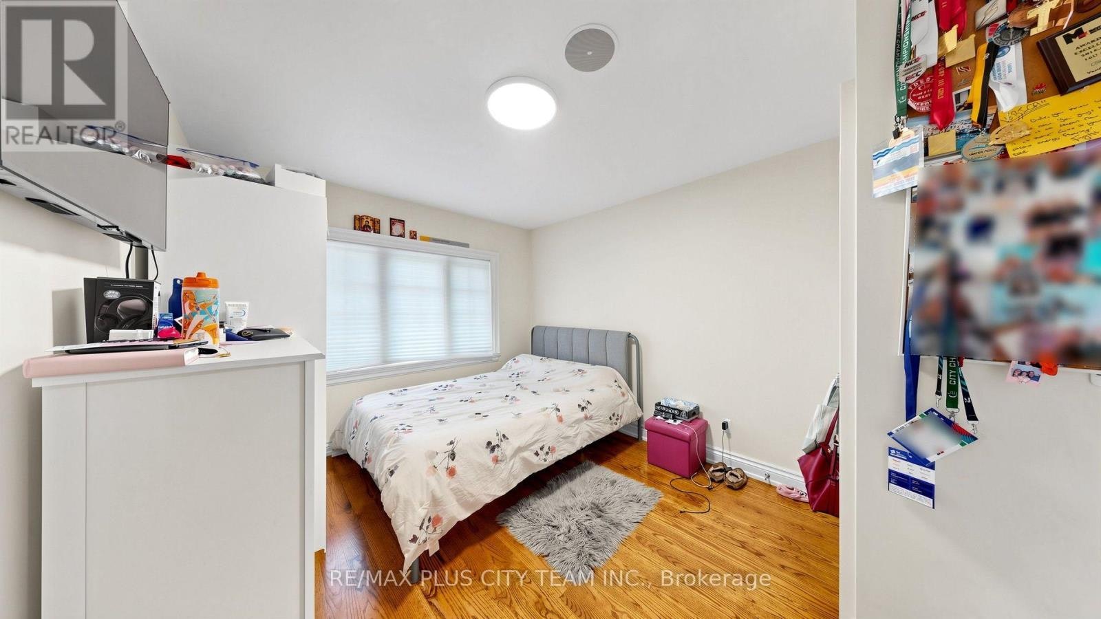 50 Bonnyview Drive, Toronto, ON, M8Y 3G6 - 24