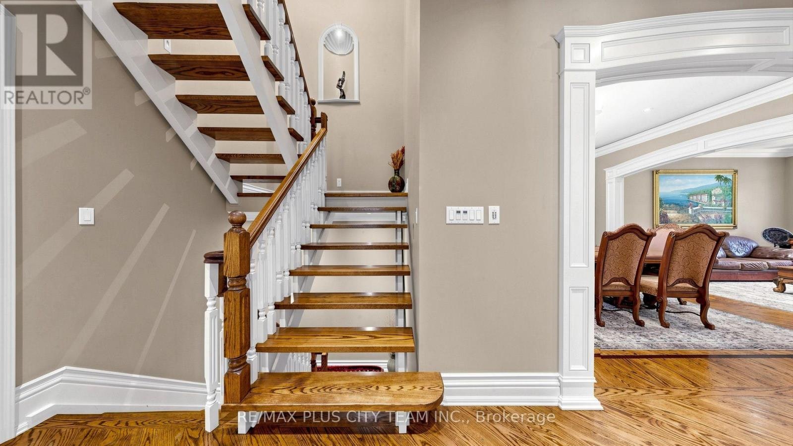 50 Bonnyview Drive, Toronto, ON, M8Y 3G6 - 14